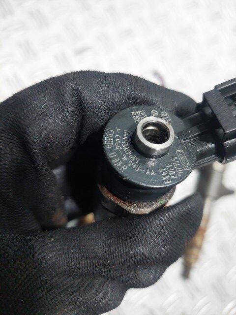 Injector Ford Fiesta Mk 6 1.5 TDCi cod motor XUJA cod 0445110489