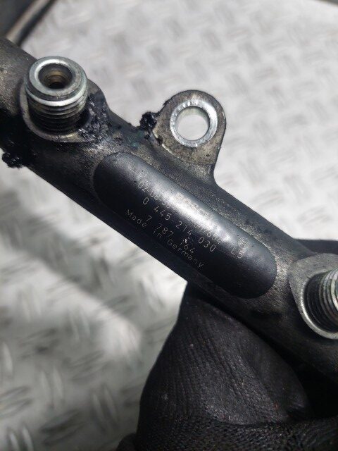 20260218_191918 Rampa injectie cu senzor X1 2.0 diesel M47 cod motor 204D4 cod 7787164