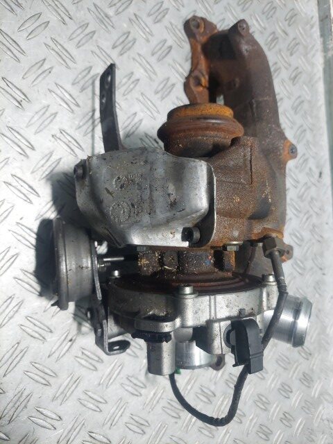 Turbina Citroen DS4 2.0 HDi 180 cp cod motor AH01 cod 9807873180 Turbina Citroen DS4 2.0 HDi 180 cp cod motor AH01 cod 9807873180
