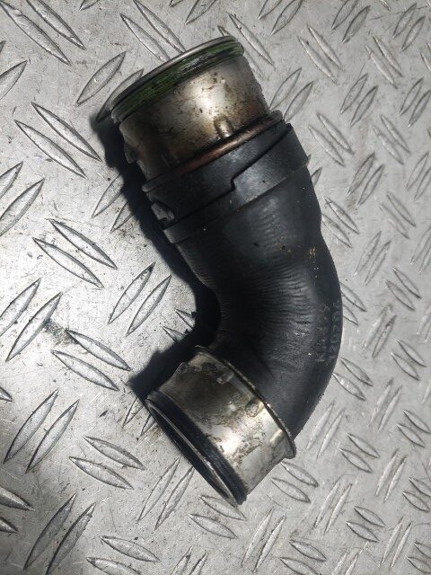 Furtun intercooler VW Bora 1.9 TDi cod motor BXE cod 038131111