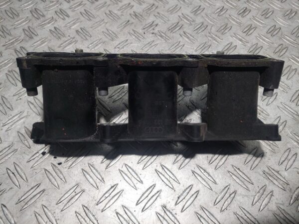 Galerie admisie stanga Audi RS4 3.2 V6 benzina 195 kW cod motor CAL cod 06E133109S