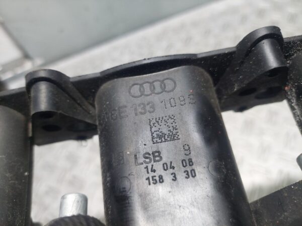 Galerie admisie stanga Audi RS4 3.2 V6 benzina 195 kW cod motor CAL cod 06E133109S