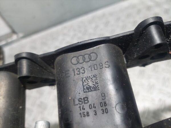 Galerie admisie stanga Audi RS4 3.2 V6 benzina 195 kW cod motor CAL cod 06E133109S