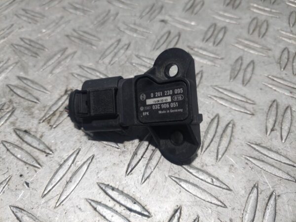 Senzor MAP Audi RS4 3.2 V6 benzina 195 kW cod motor CAL cod 03C906051