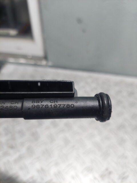 20260219_180428 Tub retur ulei Peugeot 208 1.2 VTi cod motor HMZ cod 9676212480