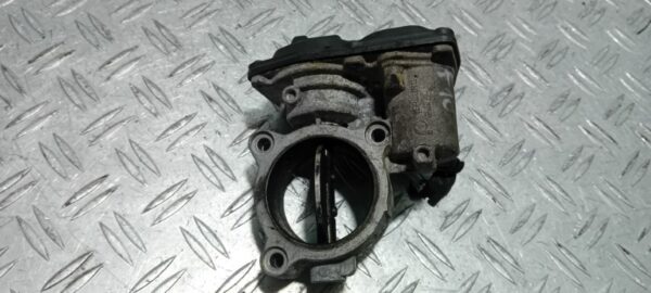 Clapeta acceleratie BMW Seria 3 E90 2.0 diesel cod motor N47D20C cod 781075202