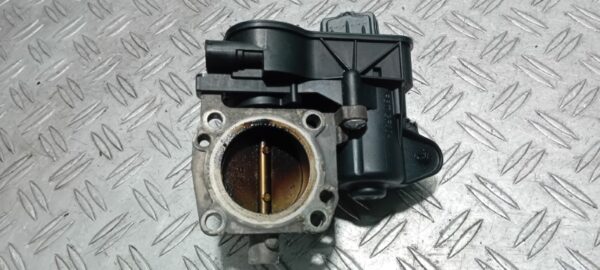Clapeta acceleratie Citroen C4 Cactus 1.2 THP cod motor HN01 cod 9801942080