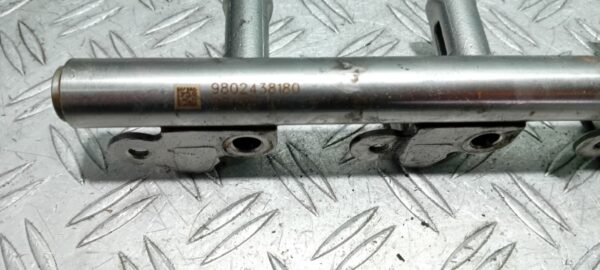 20260303_113544 Rampa injectie cu senzor Citroen C4 Cactus 1.2 THP cod motor HN01 cod 9802438180