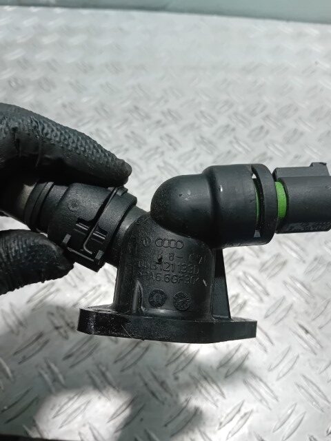 20260303_115554 Distribuitor apa Audi A4 B6 2.0 FSI cod motor ALT 06B121133D