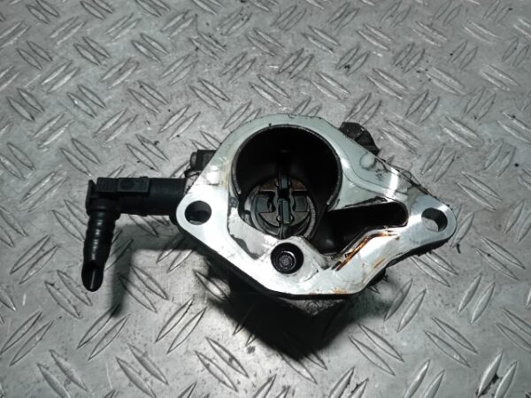 Pompa vacuum Dacia Sandero 1.5 DCI 2010 cod motor K9K792 