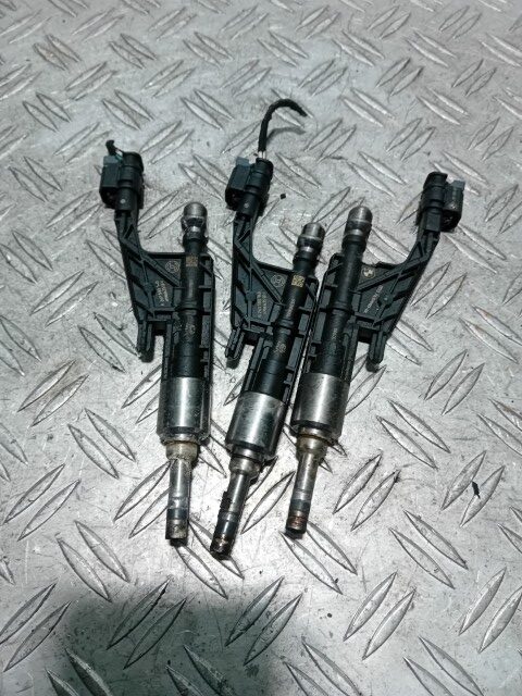 Injector Bmw Seria 1 F20 1.5 benzina cod B38A15 cod 0261500140 Injector Bmw Seria 1 F20 1.5 benzina cod B38A15 cod 0261500140