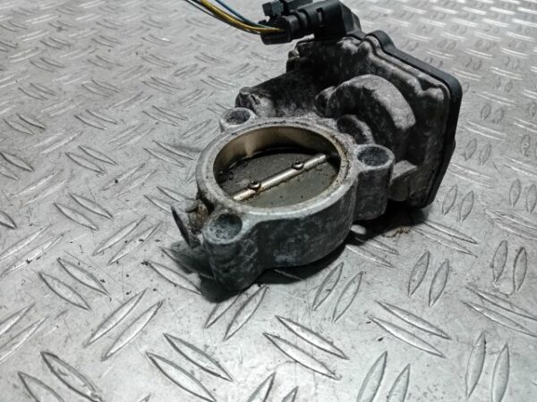 Clapeta acceleratie Bmw Seria 1 F20 1.5 benzina cod B38A15 cod A2C80221400