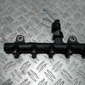 Rampa injectie cu senzor Peugeot 308 2.0 HDI 2010 cod motor RHF cod 9656391180 Rampa injectie cu senzor Peugeot 308 2.0 HDI 2010 cod motor RHF cod 9656391180