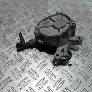 Pompa vacuum Peugeot 308 2.0 HDI 2010 cod motor RHF Pompa vacuum Peugeot 308 2.0 HDI 2010 cod motor RHF