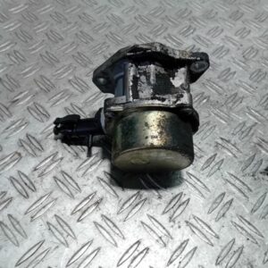 Pompa vacuum Renault Fluence 1.5 dci cod motor K9K 837 cod 8201005306-B