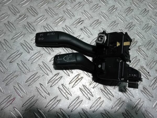 Maneta semnalizare cu tempomat Audi A3 8P cod 8P0 953 513 B