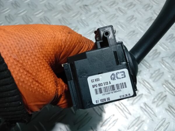 Maneta semnalizare Audi A3 8P 2006 cod 8P0953513A