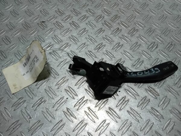 Maneta semnalizare Audi A3 8P 2006 cod 8P0953513A