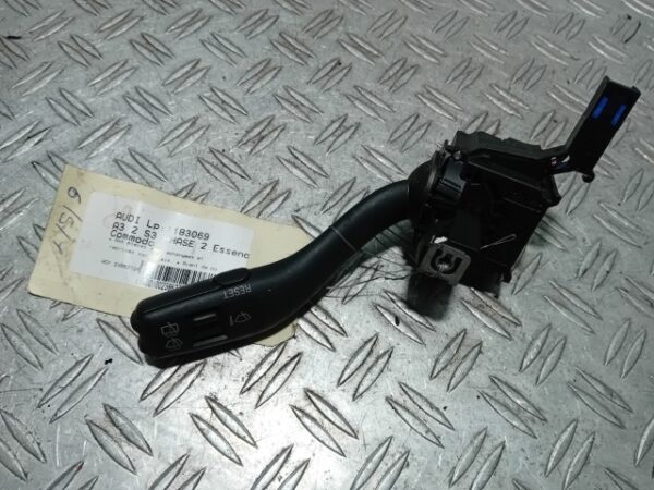 Maneta stergator Audi A3 8P cod 8P0953519A 