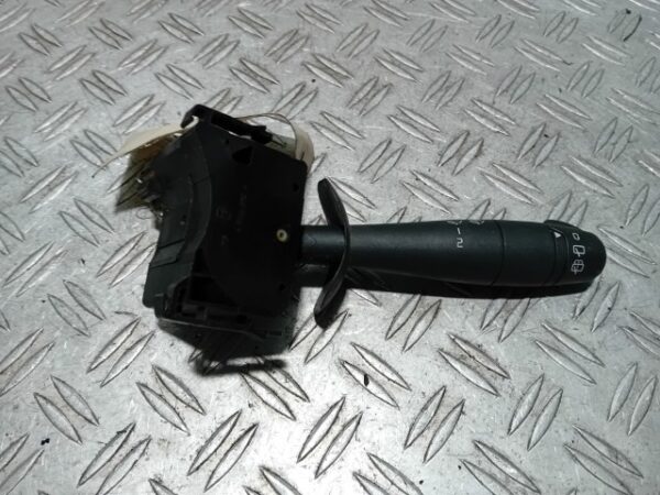 Maneta stergator Renault Twingo 2 cod 8200856007