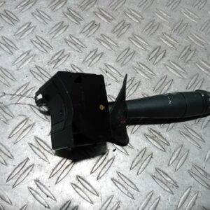 Maneta stergator Dacia Sandero cod 820079 2586