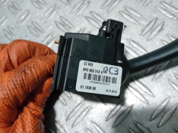 Maneta semnalizare Audi A3 Sportback (8PA) cod 8P0953513A