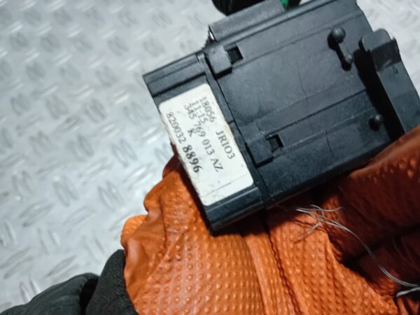 Maneta stergator Renault Laguna 2 cod 8200328896