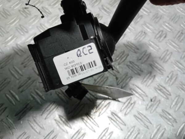 Maneta semnalizare Audi A3 cod 1K0953513