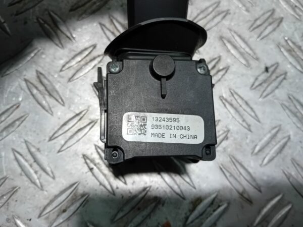 Maneta stergator Chevrolet Cruze cod 13243595