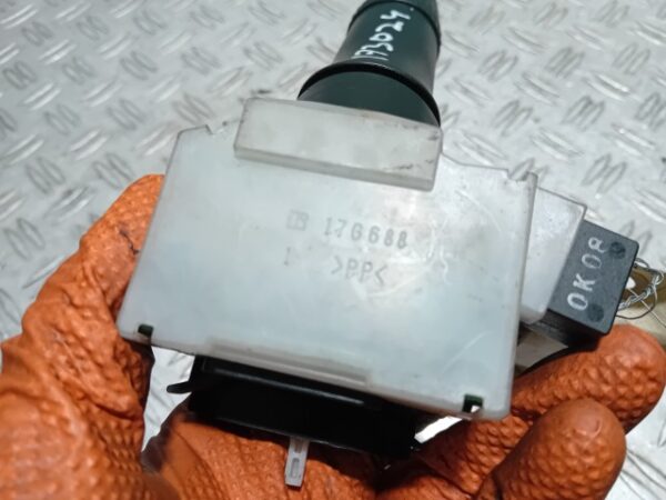 Maneta semnalizare Mitsubishi ASX cod 17G688