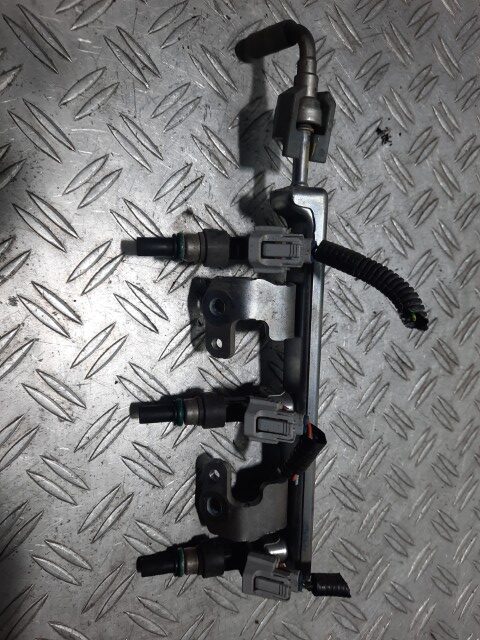 Rampa injectie cu injectoare Nissan Micra 1.2 benzina cod motor HR12 cod FBY11HO