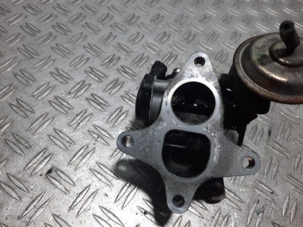 Clapeta admisie Honda CR-V 2.2 diesel cod motor N22A2