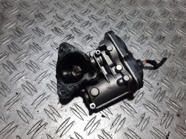 Valva egr Renault Clio IV 1.5 dCi Euro 5 cod motor K9K608 cod piesa 8201143495