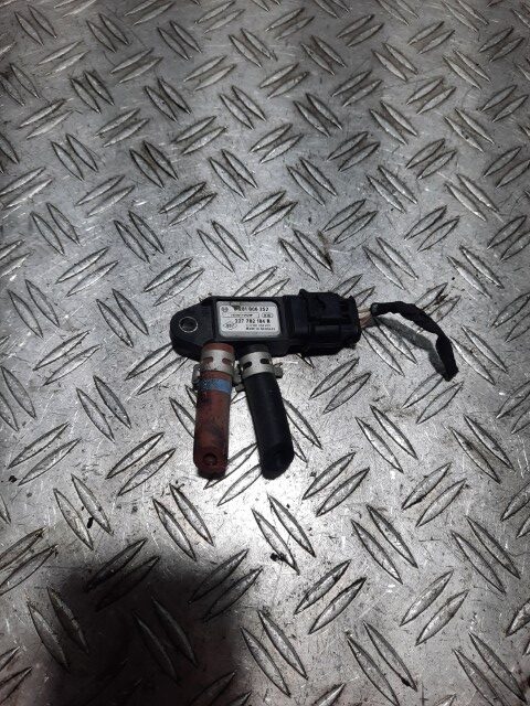 Senzor presiune gaze Renault Clio IV 1.5 dCi Euro 5 cod motor K9K608 cod piesa 227702184R