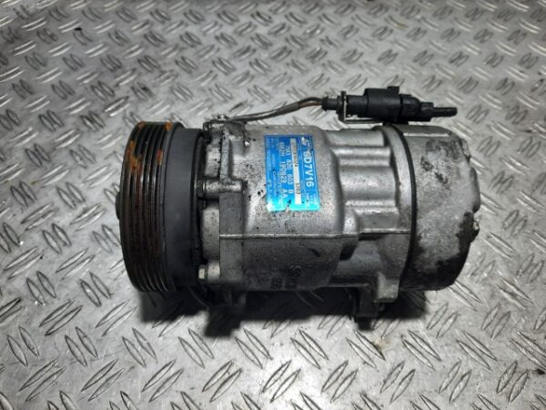 Compresor Aer Conditionat Volkswagen Sharan cod motor AUY EURO 3 cod piesa 7M3820803B