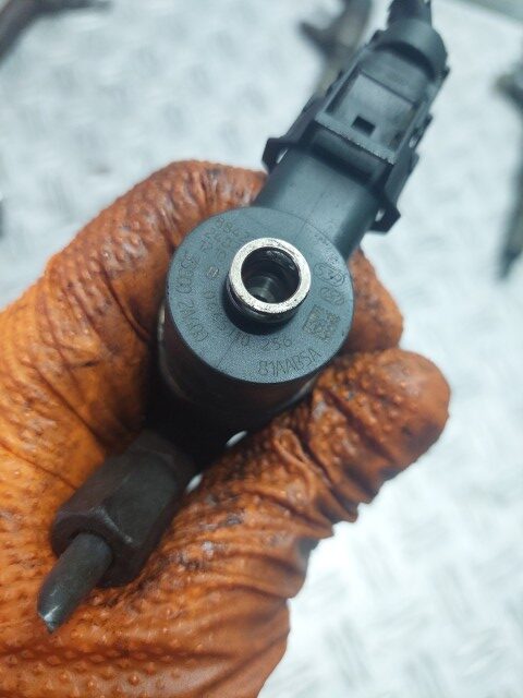 Injector Kia Ceed 1.5 CRDi  cod motor D4FA cod piesa 0445110256