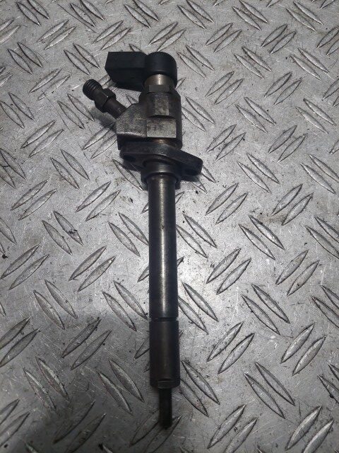 Injector Ford Mondeo MK4 2.0 TDCi  cod motor QXWA cod piesa 9657144580