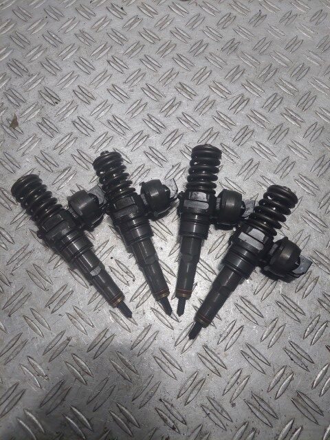 20260401_145111-1.jpg Injector VW Golf V cod motor BKC cod piesa 038130073AG