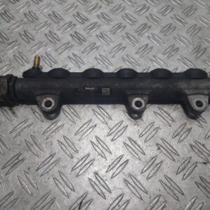 Rampa injectoare cu senzor Renault Laguna 3 2.0 dCi Euro 5 cod motor M9R832 cod piesa 8200610223
