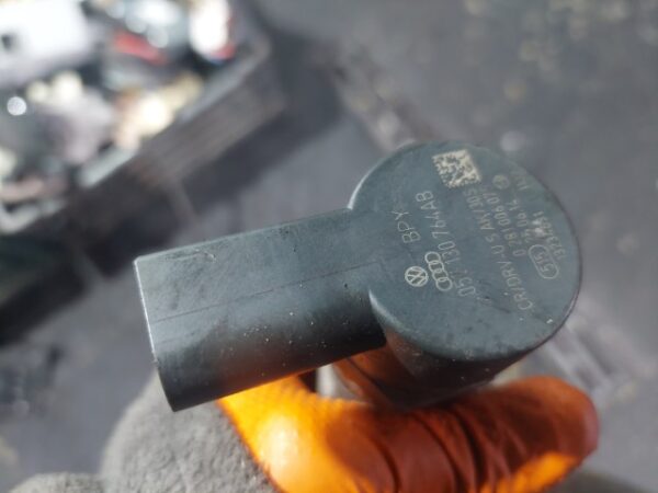 20260401_154549 Rampa injectoare cu senzor Audi A3 cod motor CRK cod piesa 057130764AB