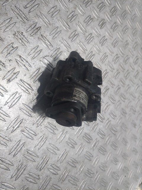Pompa servo Audi A6 cod motor BMK  cod piesa 4FO145155A