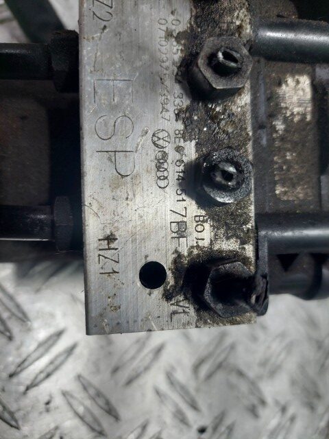 Pompa abs Audi A4 cod motor BDG  cod piesa 8E0910517