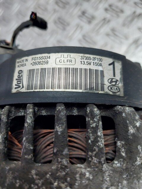Alternator Kia Sportage 3 2.0 CRDi cod motor D4HA cod piesa 37300-2F100