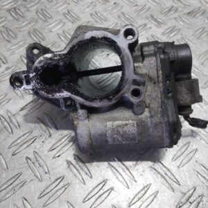 Supapa egr Renault Trafic 2.0 dCi cod motor M9R780 cod piesa 8200693739