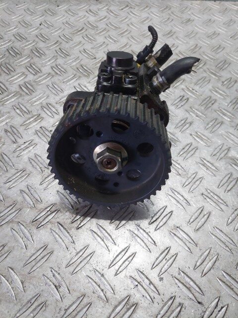 Pompa inalta presiune Opel Zafira B 1.9 CDTI cod motor Z19DT cod piesa 0445010156