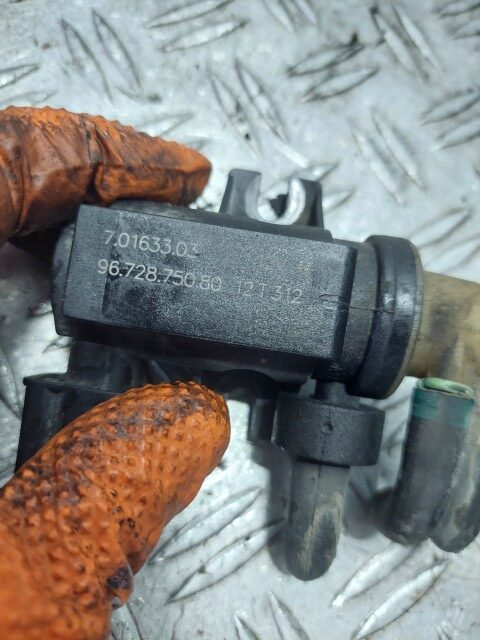 Electrovalva vacuum Peugeot 308 1.6 HDi 115 CP cod motor 9H05 cod piesa 9672875080