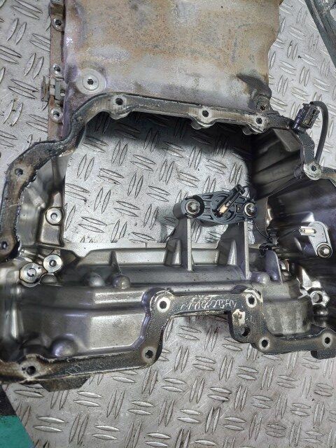Baie ulei Mercedes E-Class W212 3.0 diesel V6 BlueTEC cod motor OM642.852 cod piesa R6420142602