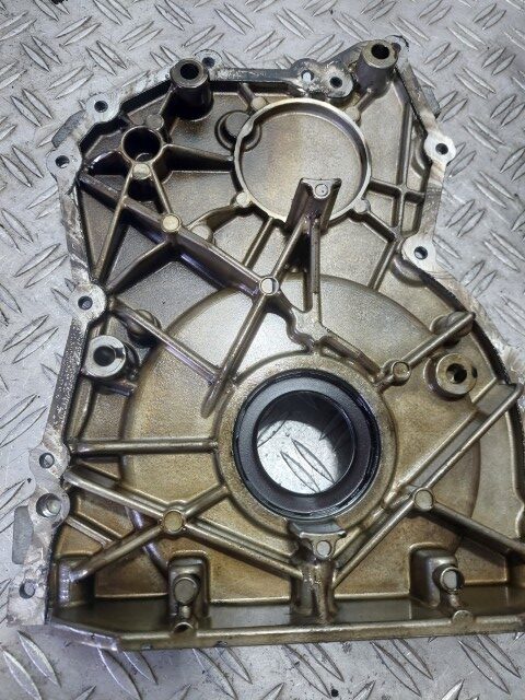 20250911_150422-1.jpg Capac distributie Mercedes E-Class W212 3.0 diesel V6 BlueTEC cod motor OM642.852 cod piesa A6420150901