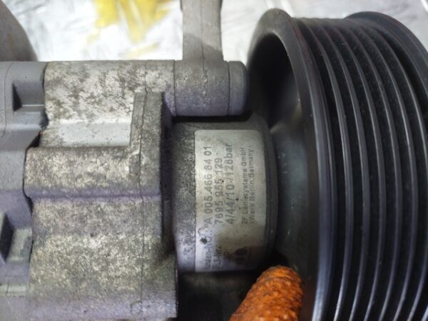 Pompa servo Mercedes E-Class W212 3.0 diesel V6 BlueTEC cod motor OM642.852 cod piesa A0054668401