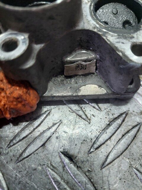 Clapeta egr Mercedes E-Class W212 3.0 diesel V6 BlueTEC cod motor OM642.852 cod piesa A6421401263